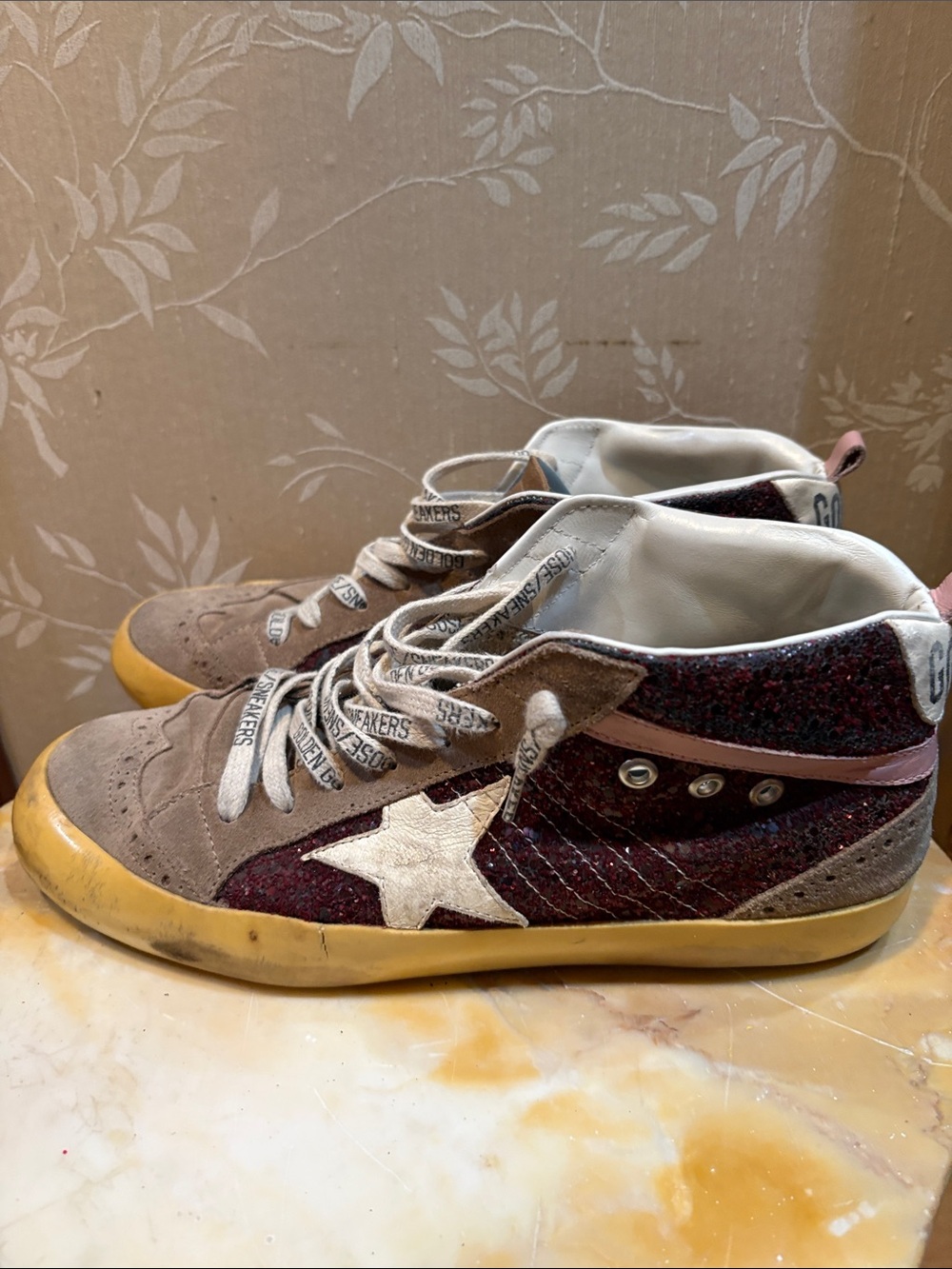 Golden Goose Midstar beige suede sneakers with burgundy sequins & star - Picture 10 of 13